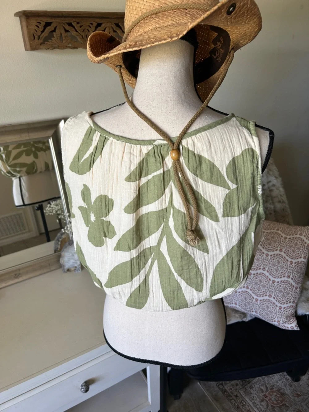 Nwt salty lemon gauze, 100% cotton boho floral green cream crop tank top L - Picture 4 of 10